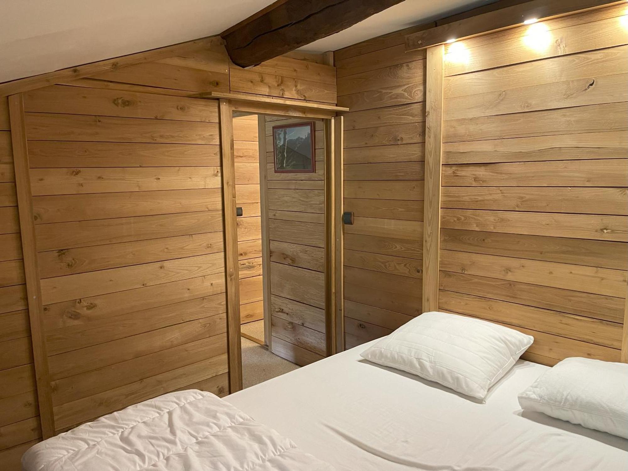 Grange Renovee, Pyrenees Ariegeoises, Gite Haute Ariege Auzat Экстерьер фото
